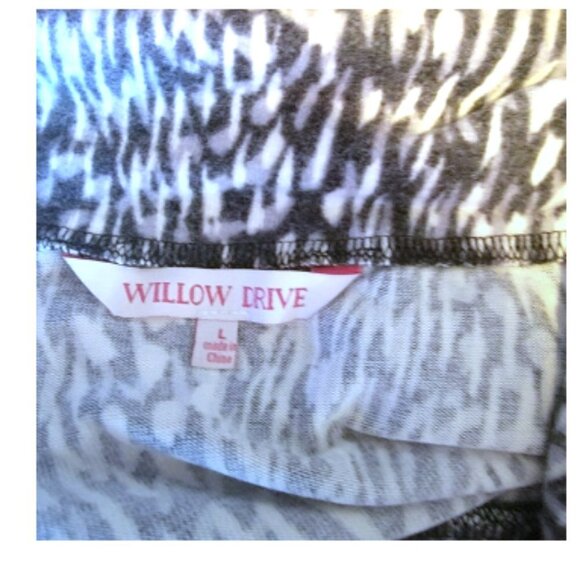 NWT Willow Drive Gray and White 3/4 Sleeve Pull Over Marbled Top Blouse Size L - Picture 5 of 6